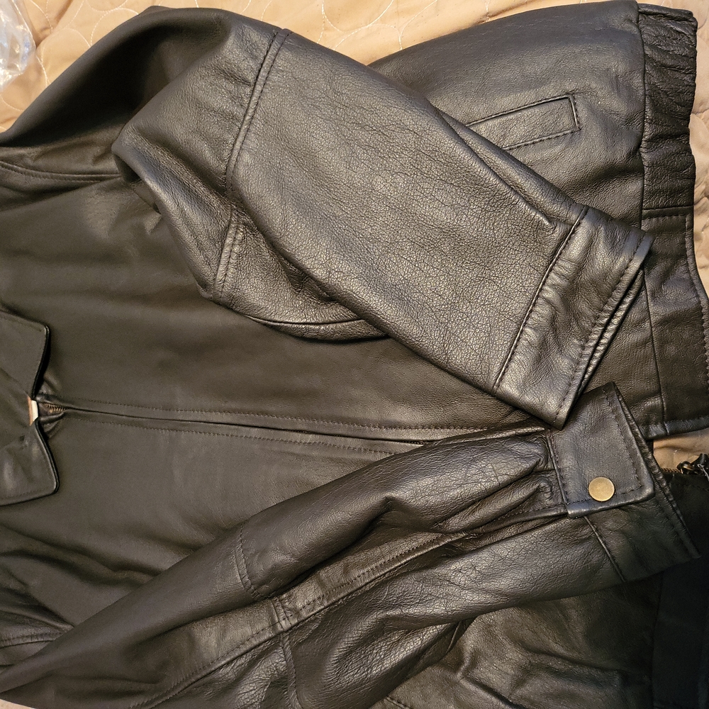 Leather Jacket - Picture 3 of 7
